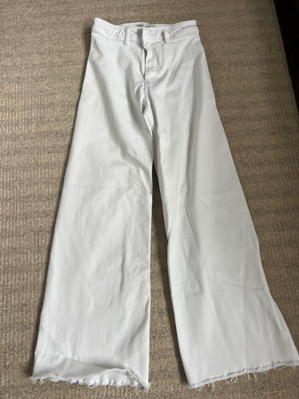 Zara White Wide-Leg Raw Hem Jeans